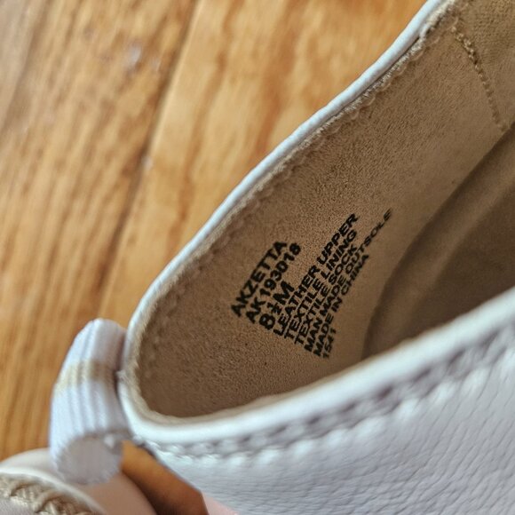 Anne Klein Women’s Akzetta White Sneaker Size 8.5M - Picture 7 of 7